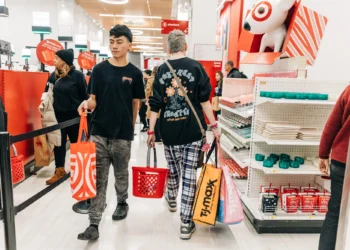 Gen Z Plans to Spend 34% Less on Gifts This Year: Shift Toward Meaningful Holiday Spending